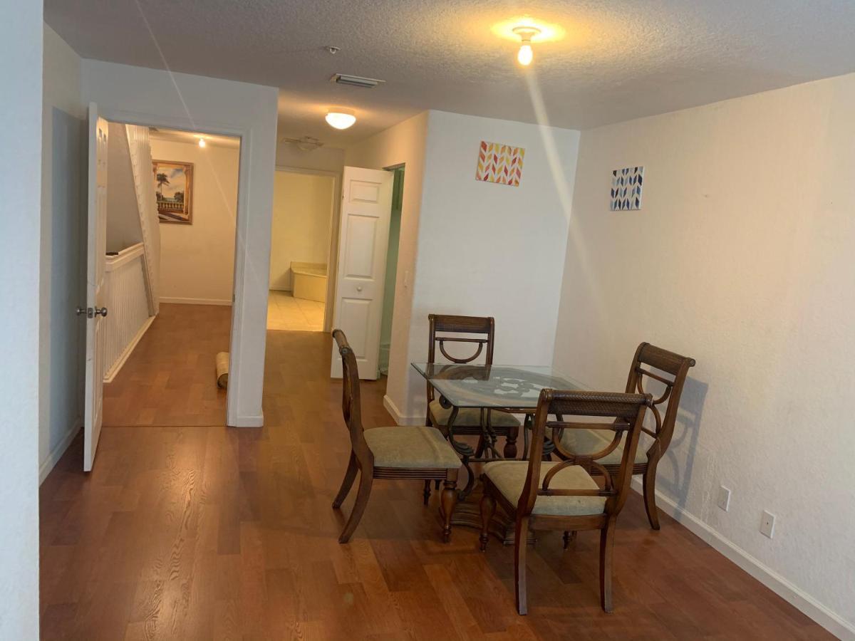 Bedroom Suite In Lauderdale Lakes Townhome Fort Lauderdale Ngoại thất bức ảnh